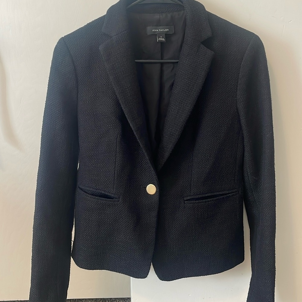 Ann Taylor black blazer